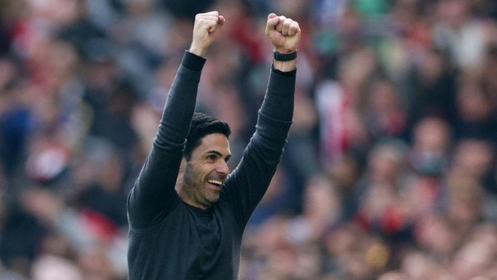 Soccer Football - Premier League - Arsenal v Manchester United - Emirates Stadium, London, Britain - April 23, 2022 Arsenal manager Mikel Arteta celebrates after the match Action Images via Reuters/Paul Childs EDITORIAL USE ONLY. No use with unauthorized audio, video, data, fixture lists, club/league logos or live services. Online in-match use limited to 75 images, no video emulation. No use in betting, games or single club /league/player publications.  Please contact your account representative for further details.