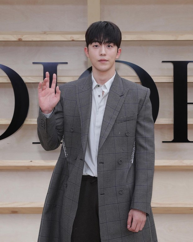 Nam Joo Hyuk turut hadir dalam acara tersebut.