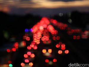 Tol Dalam Kota Macet di Sejumlah Titik Malam Ini