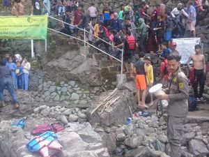 Bocah 9 Tahun Tewas Tenggelam di Green Canyon Karawang Bocah 9 Tahun Tewas Tenggelam di Green Canyon Karawang