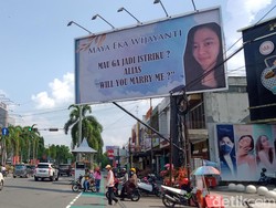 Heboh Baliho Raksasa Ajakan Nikah Buat Mbak Maya di Klaten