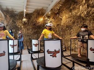 Serunya Jelajahi Hutan Habitat Dinosaurus Lewat VR di The Great Asia Africa