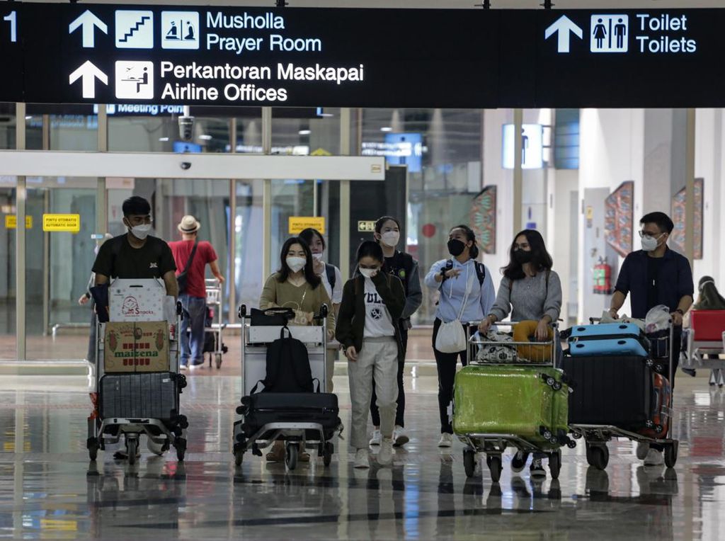 Biaya Parkir Termahal Bandara Bisa Rp 4 Jutaan, Soetta Berapa?