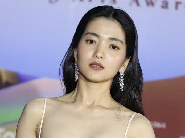 7 Foto Kim Tae Ri yang Dinobatkan Artis Korea dengan Perilaku Terburuk