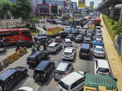 Kalimalang-Bekasi Macet Banget Imbas One Way Tol Japek