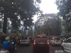 One Way Puncak Arah Jakarta, Simak Titik Kemacetannya