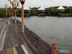 Mengubur Sampah, Mencipta Sejarah, hingga Menuai Berkah Bee Jay Bakau Resort