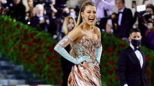 10 Artis dengan Gaun Terbaik di Met Gala 2022