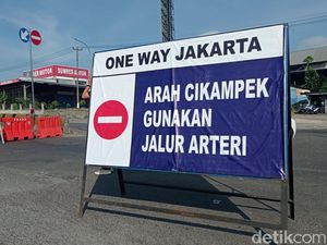 Pintu Tol Karawang Barat Arah Cikampek Ditutup Pintu Tol Karawang Barat Arah Cikampek Ditutup