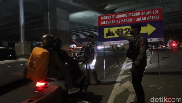 Polisi Tambah Rambu Imbas Makin Banyak Pemotor Nyasar ke GT Cileunyi