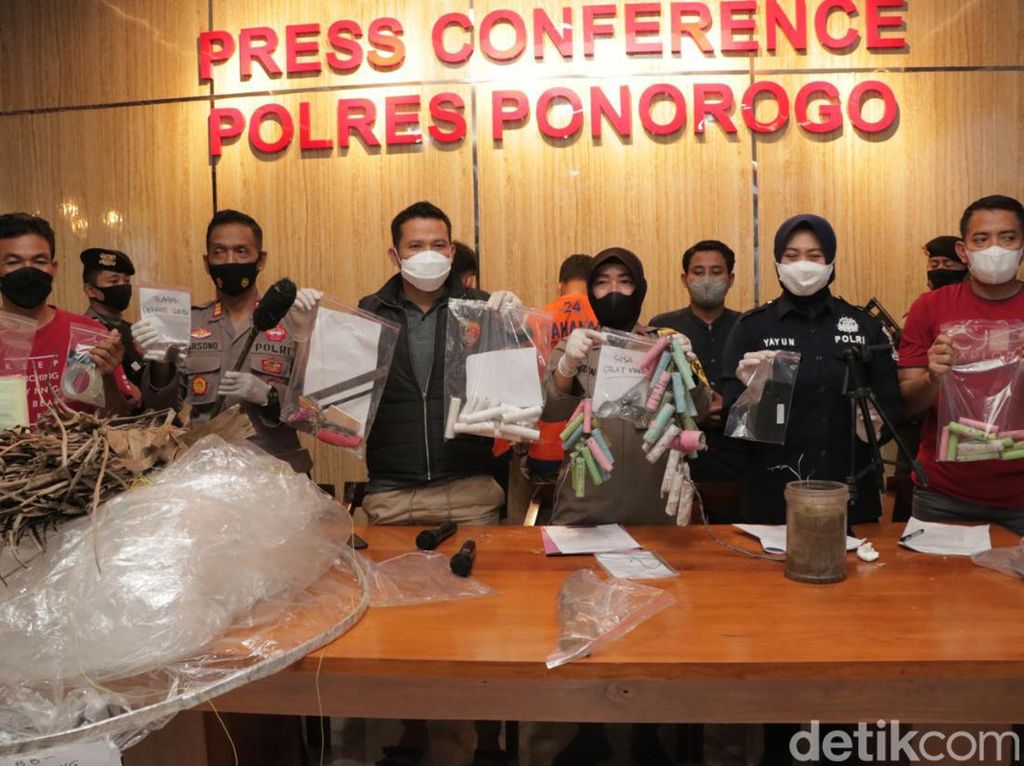 Polres Ponorogo Tangkap 2 Orang Pembuat Balon Udara