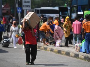 Ragam Cerita Pemudik Warnai Lebaran 2022: Ditinggal Rombongan-Macet Belasan Jam Ragam Cerita Pemudik Warnai Lebaran 2022: Ditinggal Rombongan-Macet Belasan Jam