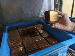 Sambal Pecel Blitar Laris Manis Diburu Pemudik untuk Oleh-oleh Lebaran