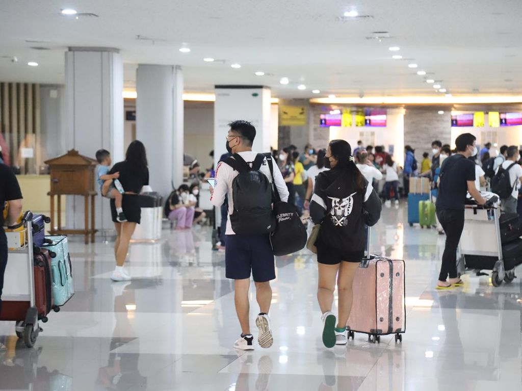 53.000 Orang Lebih Mulai Tinggalkan Bali via Bandara Ngurah Rai 53.000 Orang Lebih Mulai Tinggalkan Bali via Bandara Ngurah Rai