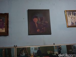 Ketika Istri dan Anak Mengenang Masa Jaya Depot Legendaris Asmuni Ketika Istri dan Anak Mengenang Masa Jaya Depot Legendaris Asmuni