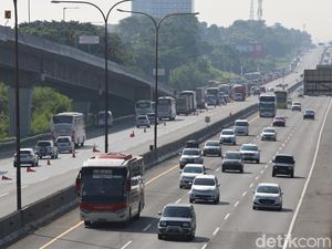 Arus Balik di Tol Japek Ramai Lancar, Begini Penampakannya