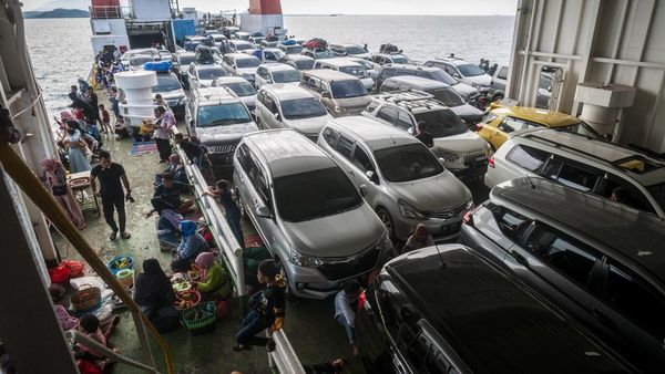 Arus Balik Lebaran, Pemudik dari Sumatera Kembali ke Jawa via Merak
