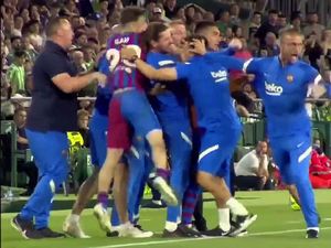 Video: Hebohnya Selebrasi Barca Usai Gol Kemenangan Vs Betis