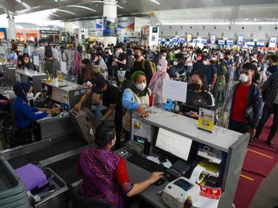 Begini Sibuknya Bandara Soetta-Kualanamu di Puncak Arus Balik Lebaran