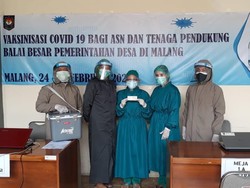 Percepat Akhiri Pandemi, Balai Pemdes Malang Tinjau Vaksinasi COVID-19