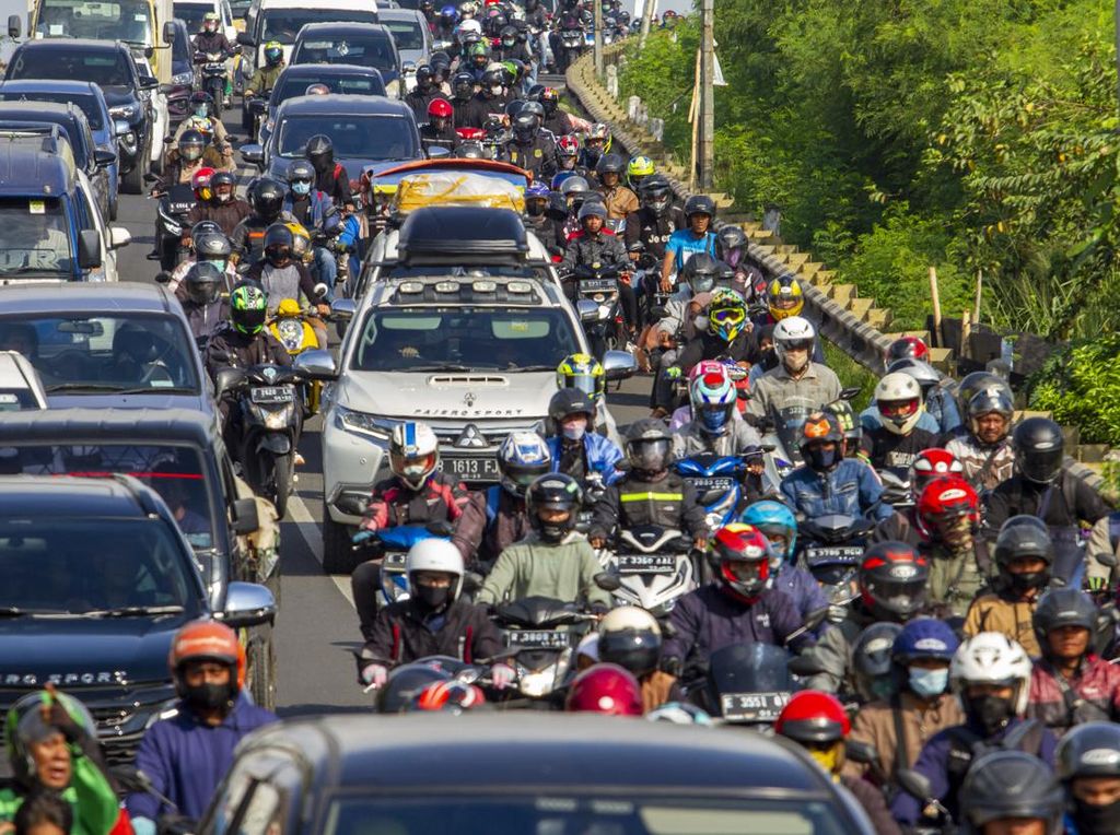 Catat, Polisi Bakal Terapkan Sistem Ganjil Genap di Puncak Catat, Polisi Bakal Terapkan Sistem Ganjil Genap di Puncak