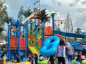 Hari Terakhir Libur Lebaran, Kolam Renang di Garut Diserbu Wisatawan