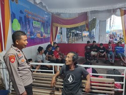 Kapal Angkut Semen Tenggelam di Laut Bima Diduga Ada Masalah Mesin