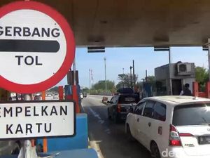 Ingat! Lewat Jalan Tol Ini Jangan Pakai Kartu e-Toll Berbeda Ingat! Lewat Jalan Tol Ini Jangan Pakai Kartu e-Toll Berbeda