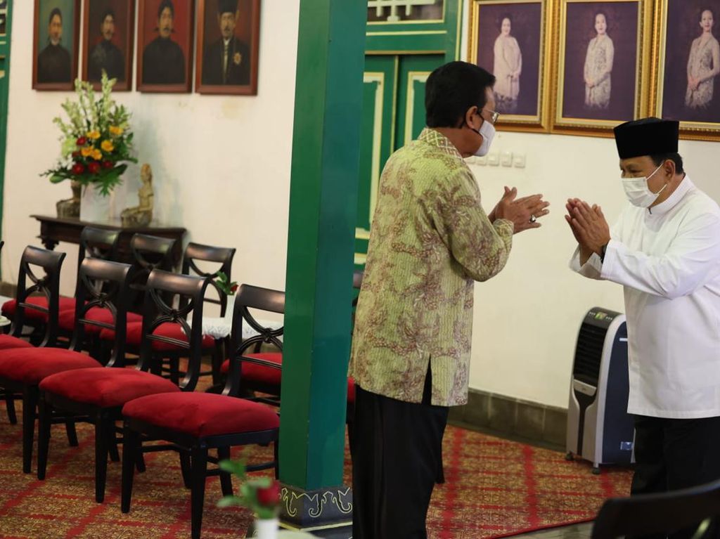 Prabowo Silaturahmi Lebaran ke Kediaman Sultan di Keraton Jogja