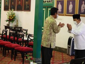 Silaturahmi ke Sultan di Keraton Yogya, Prabowo Sebut Tak Bahas Politik Silaturahmi ke Sultan di Keraton Yogya, Prabowo Sebut Tak Bahas Politik