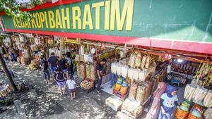 Laris Manis Penjualan Oleh-oleh di Puncak Saat Libur Lebaran