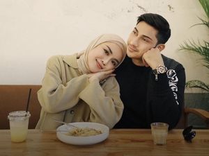 Lukman Azhari Ingatkan Anak tentang Medina Zein dengan Cara Ini Lukman Azhari Ingatkan Anak tentang Medina Zein dengan Cara Ini