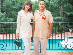 Gaya Nia Ramadhani Pakai Crop Top Pamer Perut Rata yang Banjir Pujian Netizen