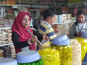 Manisan dan Roti Popon Oleh-oleh Khas Cianjur yang Melegenda