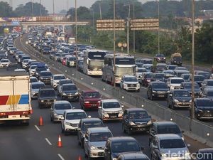 H-7 Natal, Volume Kendaraan Keluar Jabodetabek Via Tol Meningkat 6 Persen
