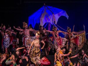 Pemudik Solo Dihibur Wayang Orang di Balai Kota