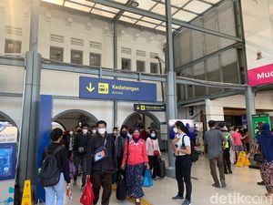 Cerita Nur Aeni Sudah 6 Tahun Tak Mudik, Kini Bisa Balik ke Kampung Halaman Cerita Nur Aeni Sudah 6 Tahun Tak Mudik, Kini Bisa Balik ke Kampung Halaman
