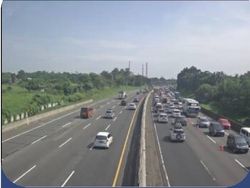Update Arus Balik: One Way dari Tol Kalikangkung Km 414-66 Tol Cikampek