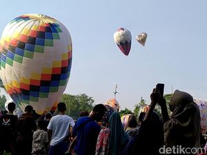 Bukan di Cappadocia, Balon Udara Warna-warni Ini Ada di Pekalongan Bukan di Cappadocia, Balon Udara Warna-warni Ini Ada di Pekalongan