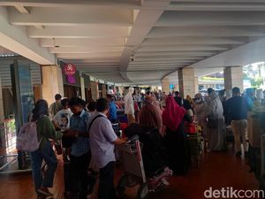 Ramai Penumpang, Angkasa Pura 2 Pastikan Pengambilan Bagasi Lancar di Soetta