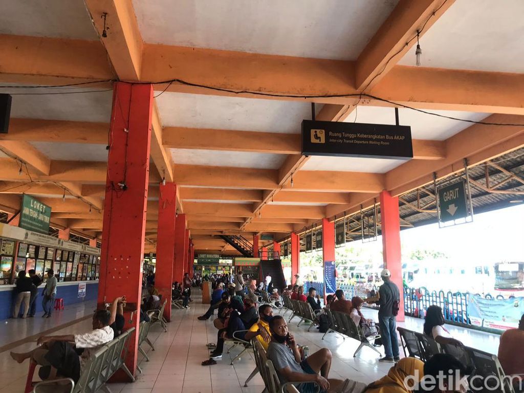 8 ribu Penumpang Tiba di Terminal Kampung Rambutan Saat Arus Balik Mudik 2022