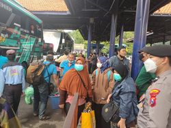 Penumpang Arus Balik Terminal Purabaya Hingga Sore Ini Capai 18 Ribu