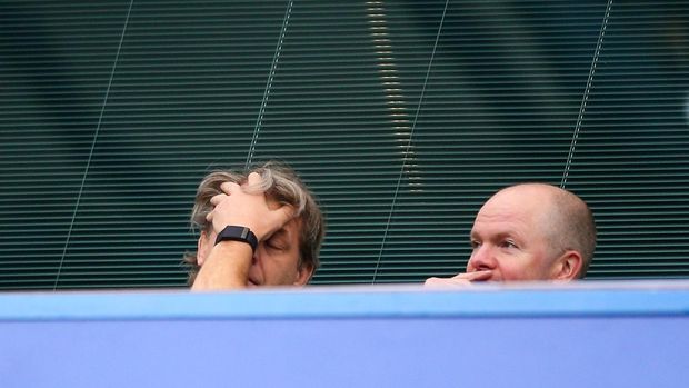 LONDON, ENGLAND - MAY 07: Todd Boehly, prospective buyer of Chelsea FC, (L) reacts after Chelsea concede a last minute equalising goal to make the score 2-2 during the Premier League match between Chelsea and Wolverhampton Wanderers at Stamford Bridge on May 7, 2022 in London, United Kingdom. (Photo by Craig Mercer/MB Media/Getty Images)