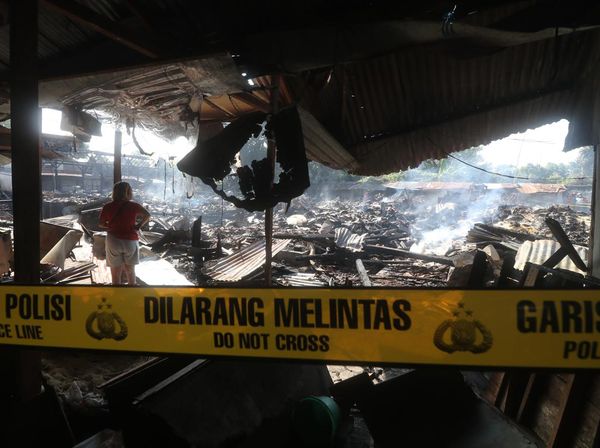 Puluhan Lapak di Pasar Ngadiluwih Kediri Hangus Terbakar