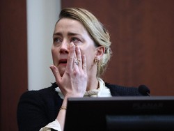 Cara Amber Heard Sembunyikan Memar Bekas KDRT