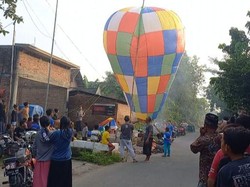 Tradisi Terbangkan Balon Udara Saat Lebaran Ketupat di Jombang Disetop Polisi