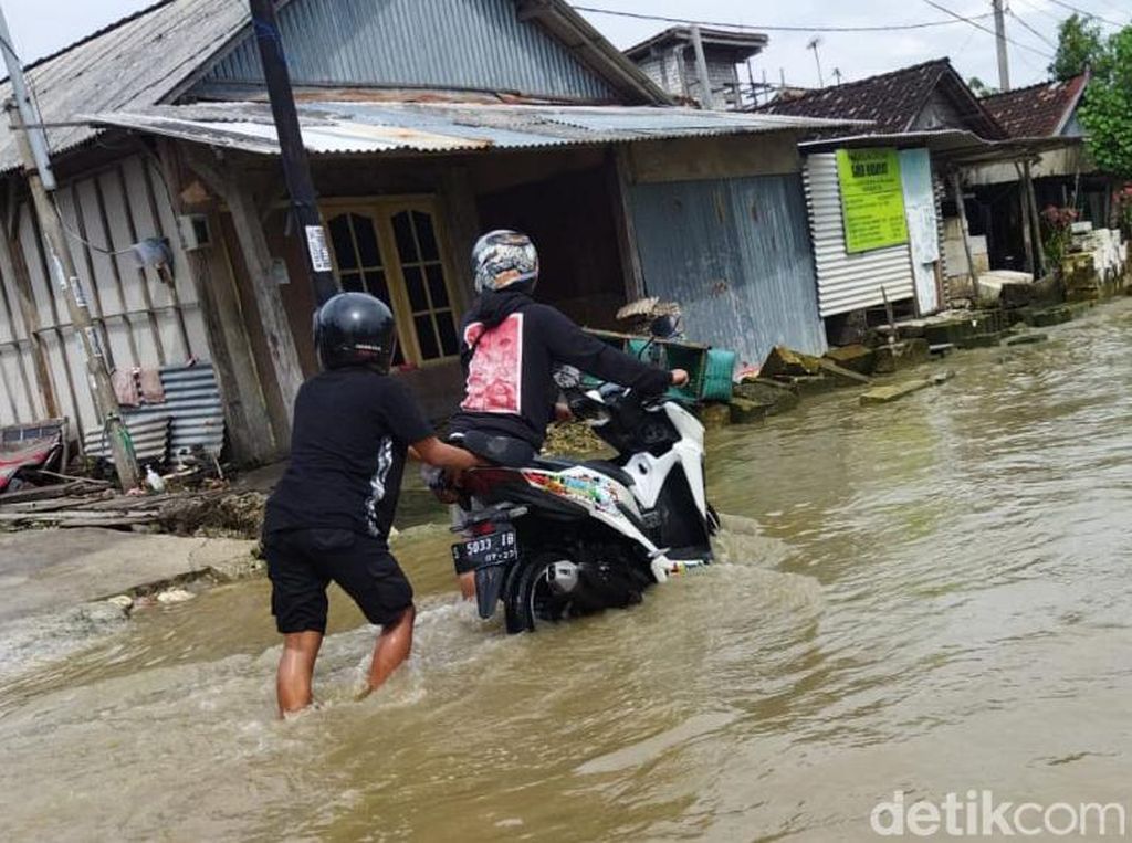 Banjir Luapan Bengawan Njero Kembali Rendam 2 Desa di Lamongan