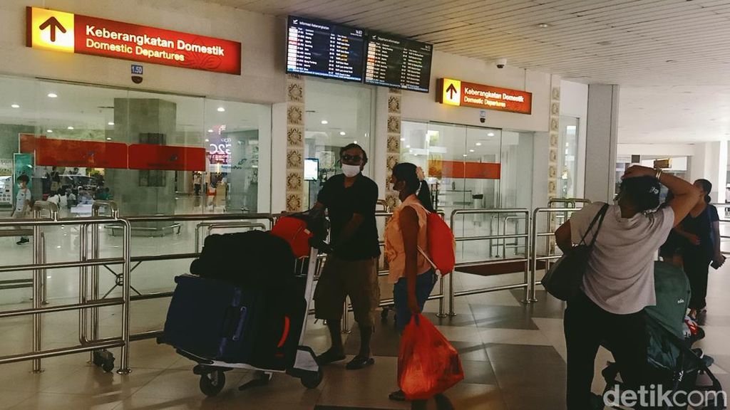 Begini Ramainya Bandara Ngurah Rai Bali Saat Akhir Libur Lebaran Begini Ramainya Bandara Ngurah Rai Bali Saat Akhir Libur Lebaran