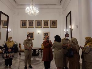 Anies Gelar Halalbihalal dengan Pegawai Pemprov di Balai Kota Jakarta Anies Gelar Halalbihalal dengan Pegawai Pemprov di Balai Kota Jakarta