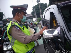 Ingat! Taksi Online Kena Ganjil Genap, Ini Daftar Kendaraan Bebas Gage